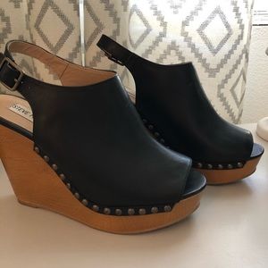 Steve Madden Tryffle Wedge Size 8